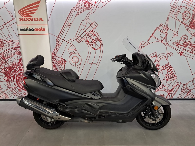 SUZUKI BURGMAN 650 EXEC.