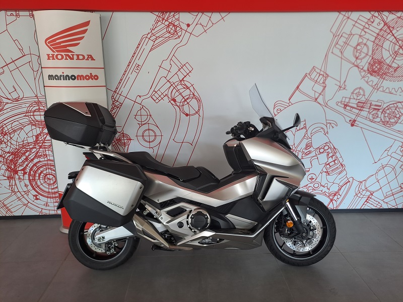 HONDA FORZA 750 TRAVEL ED.