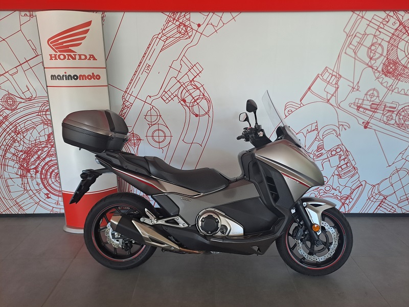HONDA INTEGRA 750 S