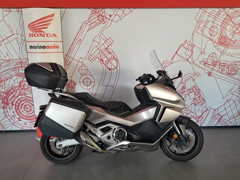 HONDA FORZA 750 TRAVEL ED.